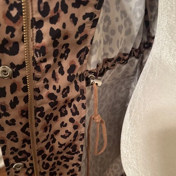 J. Crew Tan Leopard Print Rain Coat NWOT - Picture 2 of 4